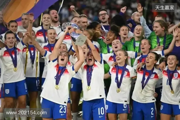 英格兰女足主帅威格曼被授予女爵士头衔,几位球员也被授勋 英格兰女足主帅威格曼被授予女爵士头衔,几位球员也被授勋