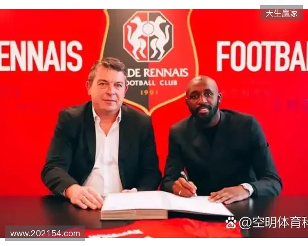 罗马诺:切尔西正与福法纳就本赛季冬窗的永久转会进行协商 罗马诺:切尔西正与福法纳就本赛季冬窗的永久转会进行协商