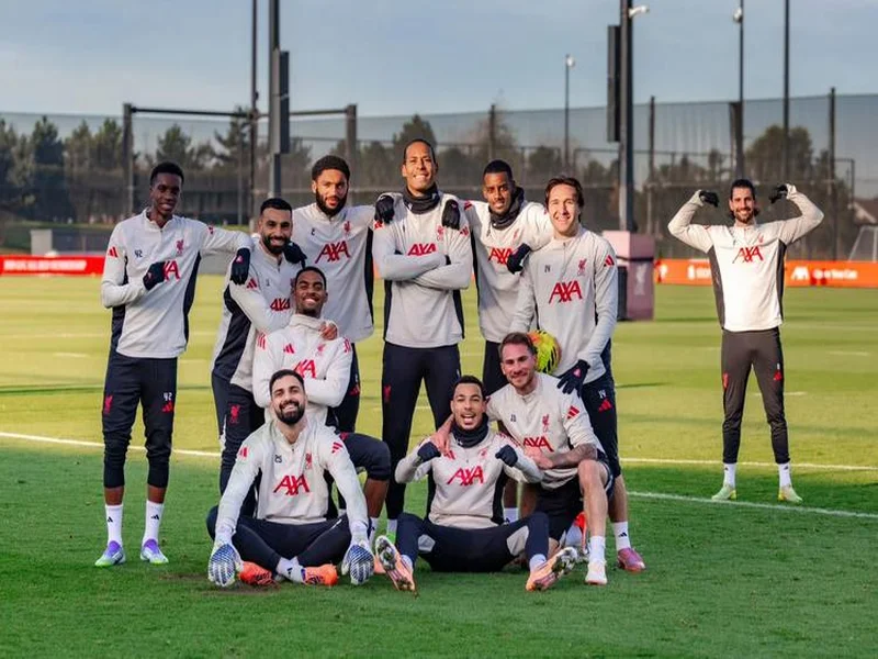 斯洛特:剩余八场联赛不是必须要全胜,但每场球都要全力以赴